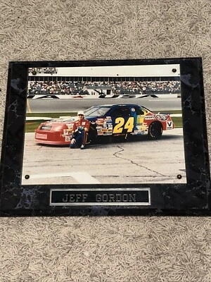 Placa de pared colgante Jeff Gordon enmarcada 13” X 10,5” con foto anclada de 8” X 10” Foto 1 de 4