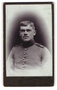 Photo Joseph Müser, Metz, le jardinstrasse 7, Soldat des Rgt. 8 en uniforme - Picture 1 of 2