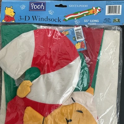 NCE 3-D Windsock Santa Pooh Winnie The Pooh con bastón de caramelo 55” de largo. 1997 NUEVO Foto 1 de 4