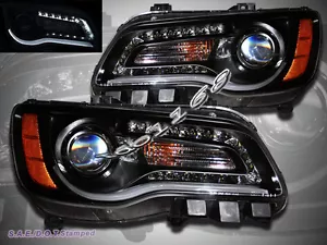 2011-2014 CHRYSLER 300 FAROS TIPO HALÓGENO NEGRO w / LED ILLUMINATE BAR - Imagen 1 de 2
