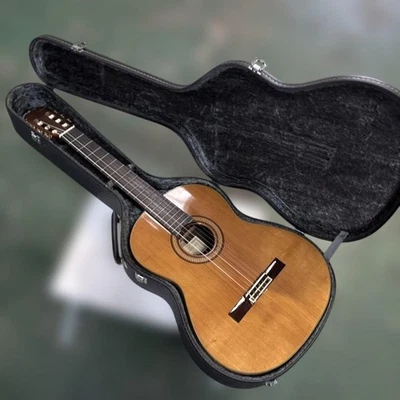 Guitare classique Ryoji Matsuoka M40 utilisée du Japon avec étui rigide - Photo 1/4