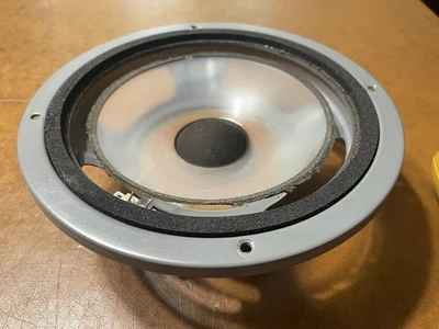 INFINITY RS4 8" WOOFER #902-4976 *NEEDS SURROUND* - Image 1 of 4