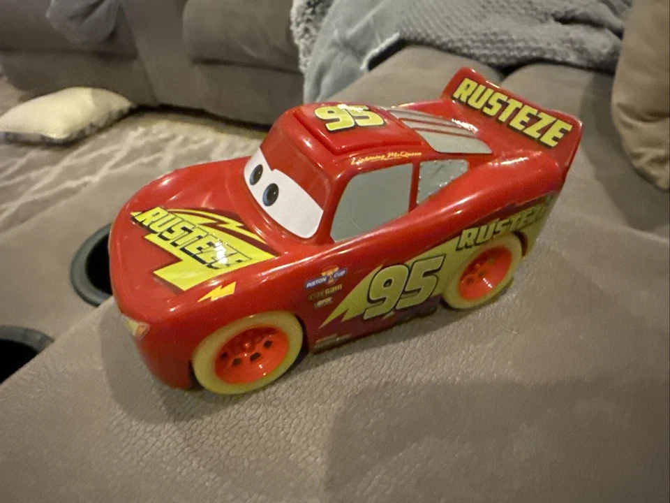 Greenhills Carrera GO! Lightning McQueen Glow Racer W/sounds & Talking Push Down - Image 1 of 4