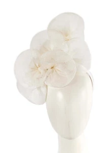 Flores Sinamay Fascinante de Max Alexander para carreras de primavera blanca. 100% vendedor AU - Imagen 1 de 5