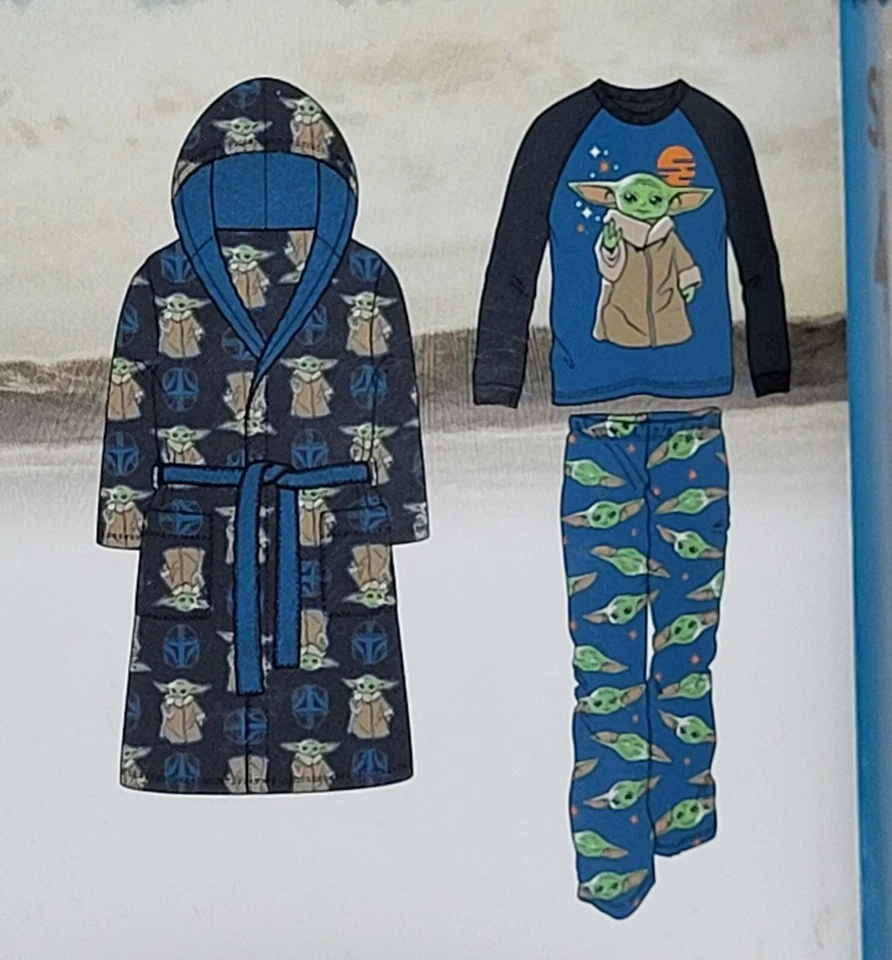 STAR WARS DISNEY MANDALORIAN PLUSH HOODED ROBE & 2 PC PAJAMAS SET SIZE 4