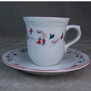Farberware Porzellan weiß Weihnachtsgeschirr - flache Tasse/Untertasse #391 Babanovsky - Bild 1 von 3
