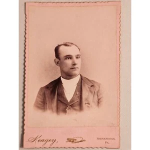 Antique Cabinet Card- Man W. A. Keagey Studio Shenandoah, PA - Picture 1 of 2