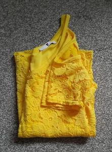 WOMENS LEMON YELLOW LACE LINED OFF THE SHOULDER TOP * UK SIZE 14 * BY VERY - Picture 1 of 14