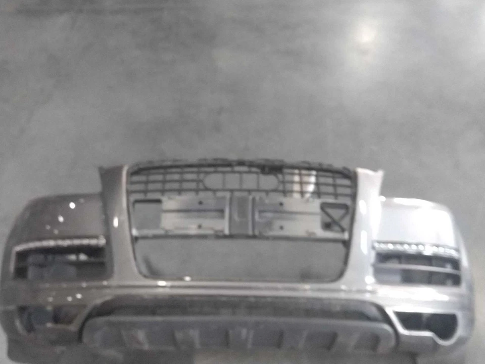 Arandelas de faros de parachoques delanteras con asistencia de estacionamiento para AUDI Q7 525678 10-15 Foto 1 de 4