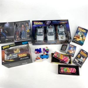 Lote Coleccionables BTTF Regreso al Futuro Trilogía Deloreon Neca Marty McFly - Imagen 1 de 8