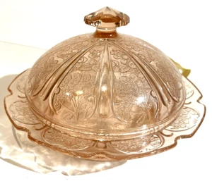 JEANNETTE GLASS DEPRESSION CHERRY BLOSSOM PINK BUTTER DISH W COVER 1930's - Picture 1 of 4