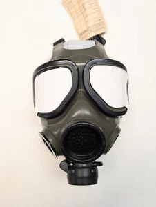 NEW US Military M40 Gas Mask OD Green Medium - Picture 1 of 7