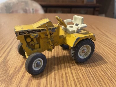 Raro tractor de césped fundido a presión Ertl Allis Chalmers B-110 1/16 4x2x2,5 Foto 1 de 4