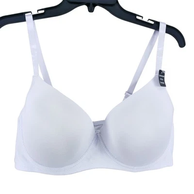 Sutiã Bobbie Brooks cobertura total camiseta tamanho 42D branco - Imagem 1 de 4