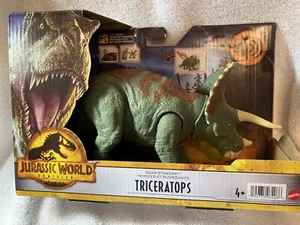 Jurassic World Dominion Roar Strikers Triceratops Dinosaur Action ￼Figure - Picture 1 of 8