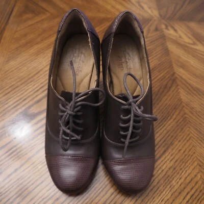 CLARKS Indigo Brown Animal Print High Heel Round Toe Pump Shoes Size 5 1/2M - Image 1 of 4