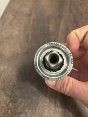 Soporte inferior de carbono Campagnolo Record Square Taper ISO BSA 1,370x24T / 102 mm Foto 1 de 4