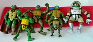 Lot of 4 Ninja Turtle Figures (Donatello/Leonardo/MichaelAngelo/TT) + Bonus Gift - Picture 1 of 2