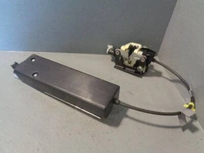 Соленоид привода замка верхней задней двери Discovery 3 для Land Rover FUG500010 - Изображение 1 из 4