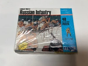 Vintage 1984 MPC Russian Infantry WWII HO/00 Plastic Toy Soldiers 48pc 6021 - Picture 1 of 2