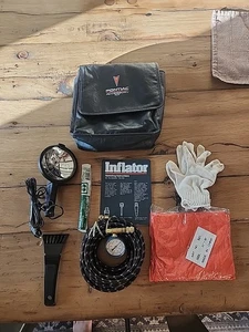 Vintage Pontiac Accessories Kit Vinyl Bag With Logo  Missing Some Items - Bild 1 von 7