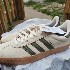 adidas Gazelle ADV Shoes IH3351 Ecru Tint / Focus Olive / Gum Men's Size uk 8.5 - Picture 1 of 9