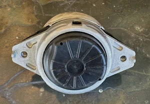 2013-2019 MERCEDES GL550 GLS550 FRONT RIGHT ENGINE MOTOR MOUNT, 1662406117, OEM - Picture 1 of 5