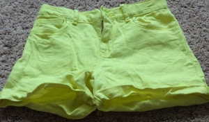 GIRLS GAP 1969 CLASSIC CUFFED DENIM SHORTS-SIZE 10 REGULAR-NEON YELLOW - Picture 1 of 2