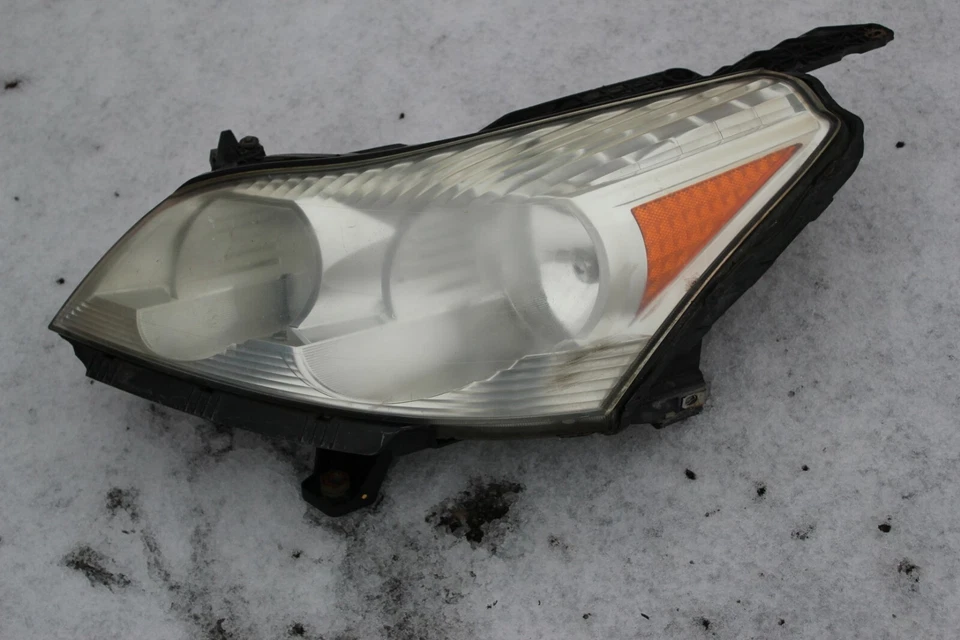 2009-2012 CHEVROLET TRAVERSE LEFT HAND HEADLIGHT P/N 114-01243L C Foto 1 de 3