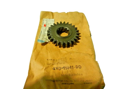 Nuevo de Lote Antiguo Yamaha Kick 24T Gear 1988-1990 DT50 1981-1983 YZ60 81-91 YZ80 4V0-15641-00 Foto 1 de 2
