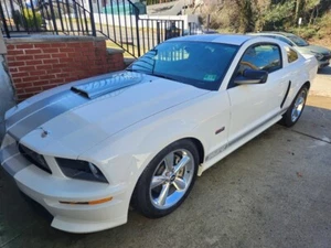 2007 Ford Mustang - Picture 1 of 32