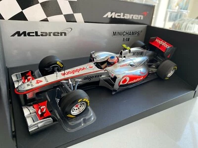 Minichamps 1/18 McLaren MP 4-26 Jenson Button 2011 - Image 1 of 4