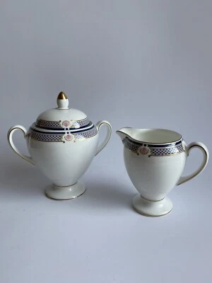 Cuenco de azúcar y crema Wedgwood Waverley Bone China con borde dorado azul ~COMO NUEVO~ Foto 1 de 4
