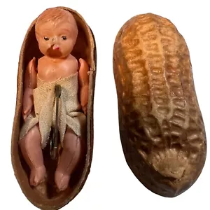 Bambola bambino celluloide vintage in carta fatta scatola culla guscio di arachidi DANNEGGIATA Giappone - Foto 1 di 9