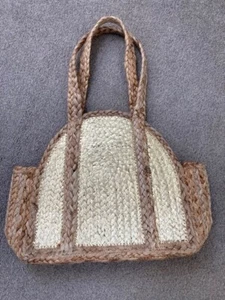 Ladies woven gold bag - Picture 1 of 4