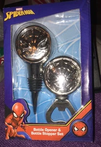 Juego de tapones de vino y botellas Marvel Spiderman abrebotellas nuevo solo Walgreens - Imagen 1 de 5