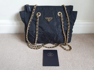 Borsa a tracolla PRADA MILANO in nylon trapuntato con catena colore nero - Immagine 1 di 4