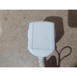 Adaptador de corriente AC/DC BT MN-A002-U130 blanco 6 voltios 400 mA enchufe Reino Unido para monitor de bebé - Imagen 1 de 5