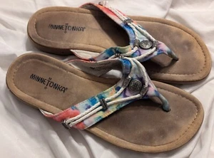 Minnetonka Thong Sandals Womens 9 M Multicolor Fabric Comfort Rubber Sole - Picture 1 of 10