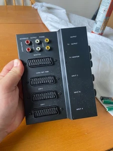 4-Way SCART Switch Box with RCA & S-Video Inputs - TV Monitor VCR Interface - Picture 1 of 7