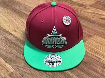 PARA HOMBRES 7 3/8 - NUEVO Mitchell & Ness Anaheim Angels Tapas Topps Cromo Ajustado Sombrero Foto 1 de 4