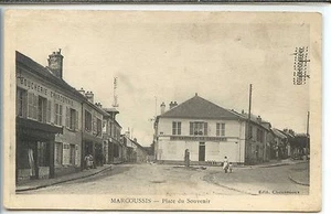 CP 91 Essonne - Marcoussis - Place du Souvenir - Picture 1 of 2