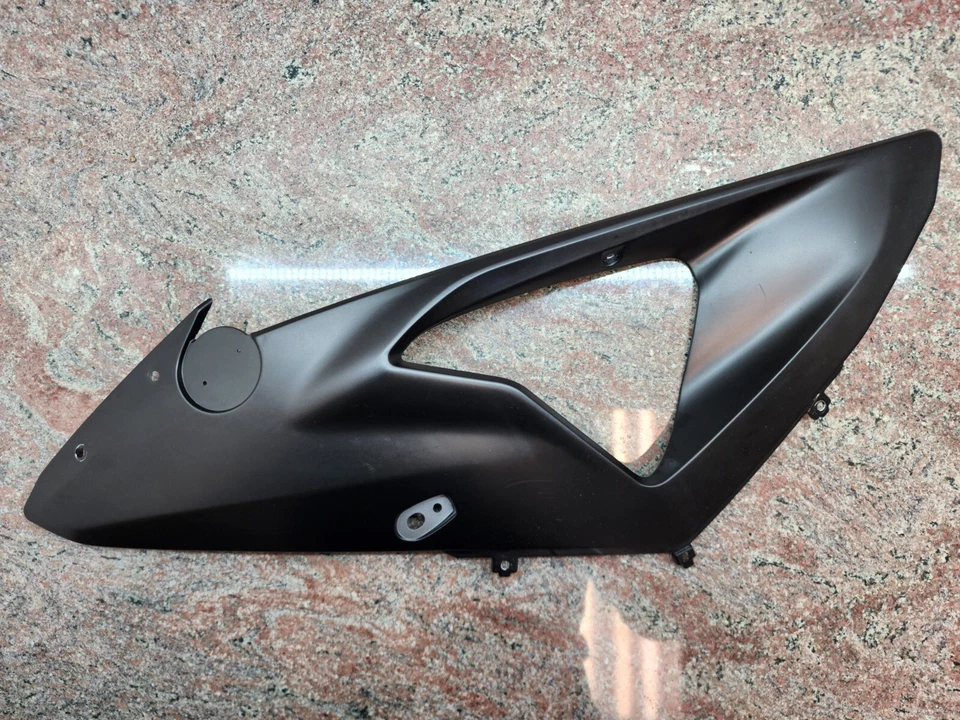 Cubierta de carenado izquierdo BMW S1000RR HP4 2010-2014 repuesto 46638522137 Foto 1 de 4