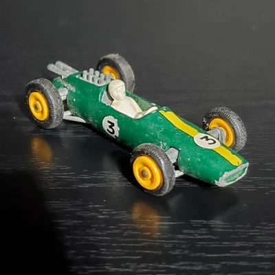Coche de carreras vintage MATCHBOX Lesney Nº 19 LOTUS Inglaterra verde blanco amarillo con conductor Foto 1 de 4