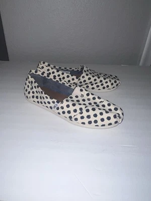 Zapatos planos sin cordones Toms a lunares negros blancos para mujer talla 7,5 Foto 1 de 4