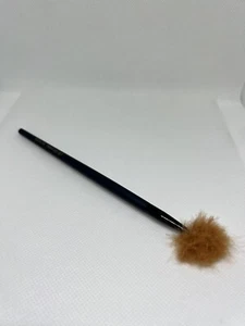 Cepillo liso de maquillaje Cle de Peau Beaute pluma genuina nuevo tamaño completo - Imagen 1 de 3