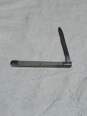 VINTAGE JAPANESE-MADE STAINLESS-STEEL SABRE (608) POCKET KNIFE W/PEARL SCALE D16 - Image 1 of 4