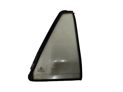 Cristal ventilación puerta trasera derecha Hyundai Excel, Precis, 4 puertas, 1986, 1987, 1988, 1989 Foto 1 de 4