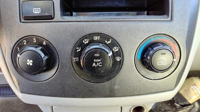 Módulo de control de temperatura Kia Spectra 2004-2006 en tablero calentador unidad principal de CA fabricante original Foto 1 de 3