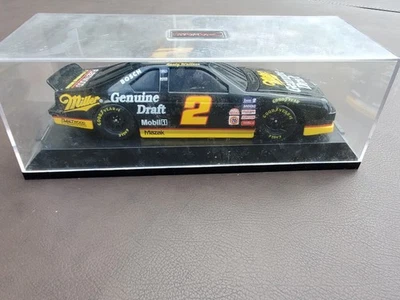 Action 1/24 Rusty Wallace MGD Ford Thunderbird bank 1995 - Image 1 of 4